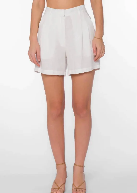 Women's Outdoor Attire Kaia Shorts In White